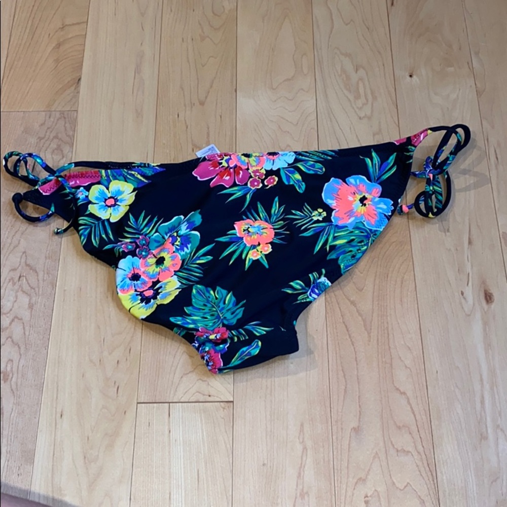 Bikini Bottom - Picture 3 of 5